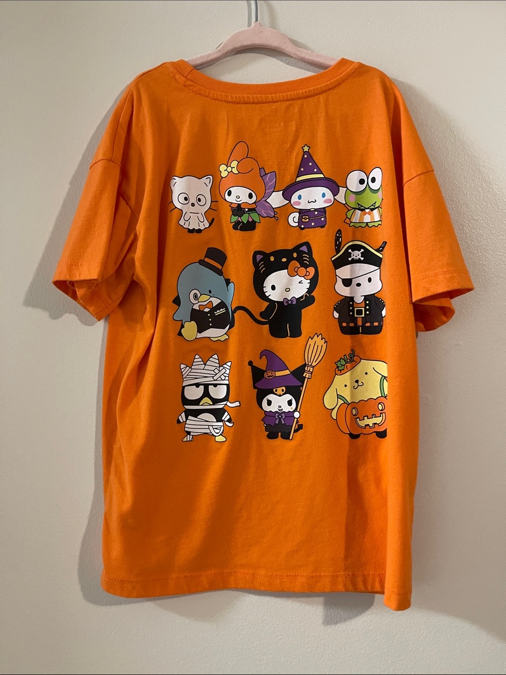 Hello Kitty T-Shirt - Picture 3 of 3